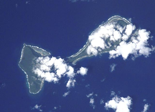 Olosega and Ofu as viewed from the space shuttle. Image courtesy of NASA.