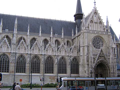 The Church of Our Lady of the Sablon, located in the Sablon/Zavel district in the historic center of Brussels, dates to the 15th century. Its distinctive style is characterized as late Brabantine Gothic. 