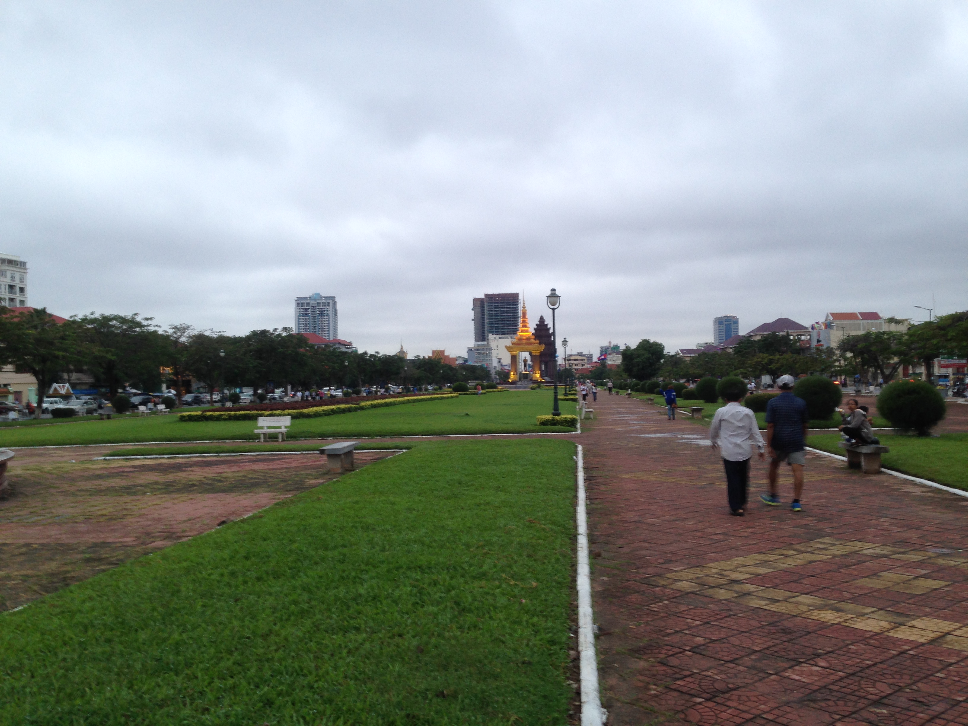 Promenade and park in Phonom Penh.