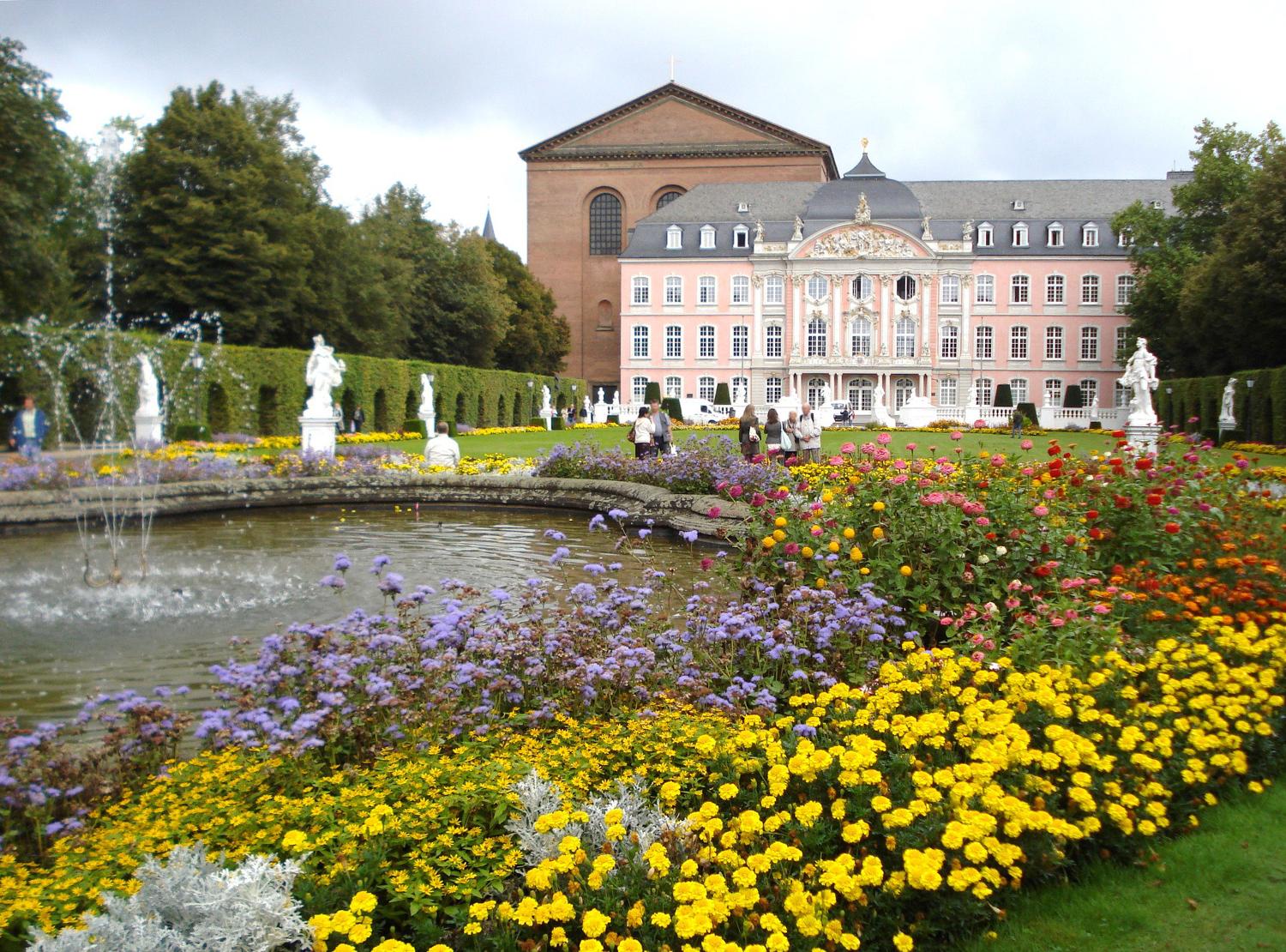 In 1615, the Elector Lothar von Metternich began to construct a Rococo-style palace in Trier; Archbishop Johann Philipp von Walderdorff completed the structure in 1756. Today the palace - considered to be one of the most impressive Rococo buildings in the world - houses the Trier city government offices.