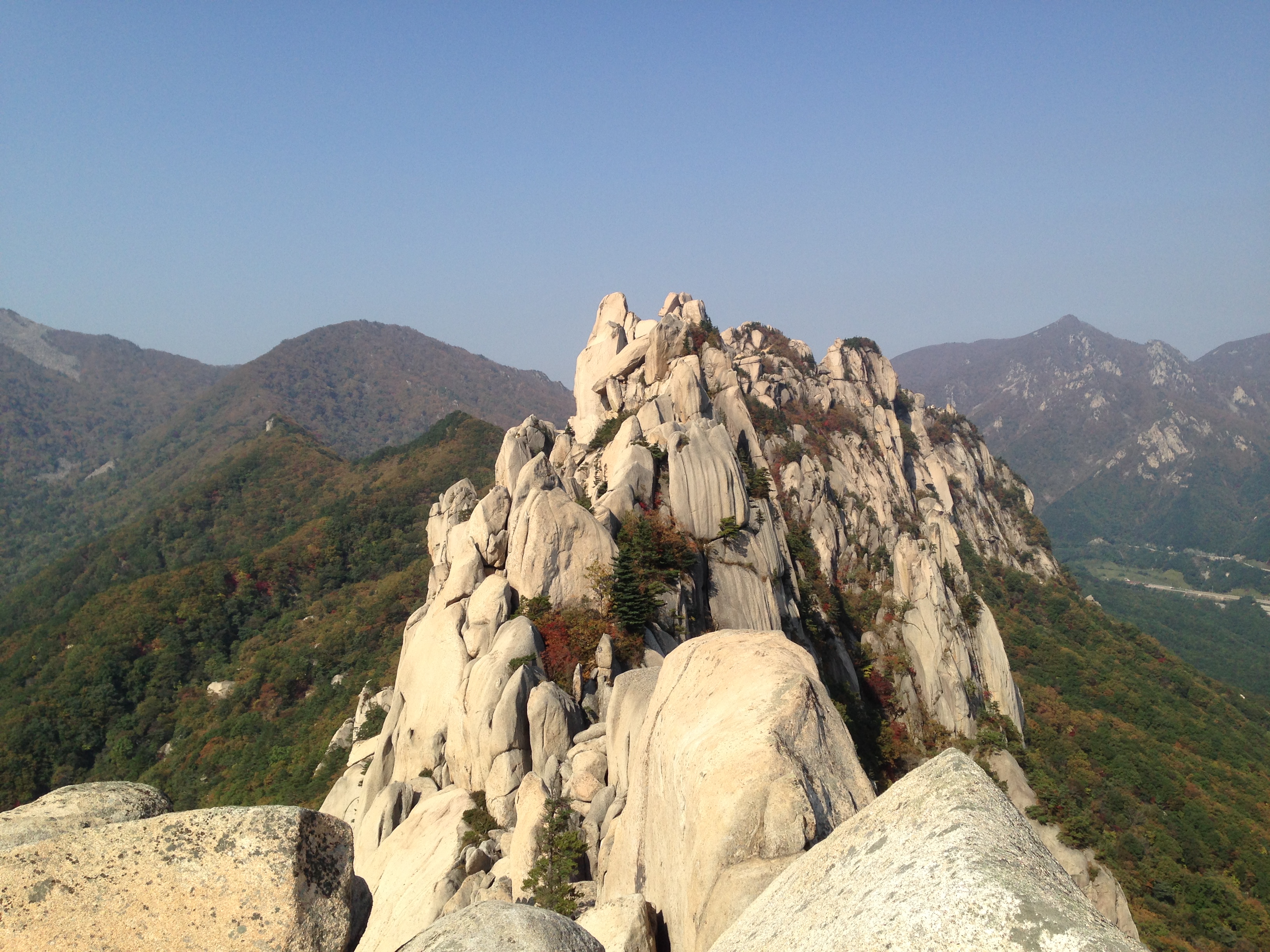 Seoraksan National Park has a total of 30 imposing peaks spread across its territory.  Some of the ridges of the Seorak Mountains display stark and imposing formations.