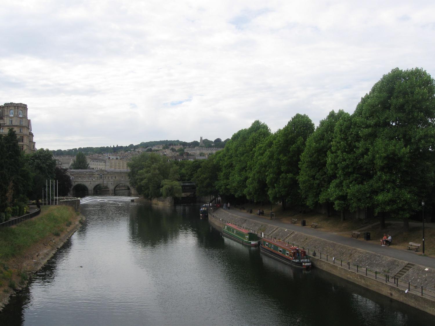 A view of Pulteney Bridge over the River Avon in Bath, England. The bridge was modeled after the Ponte Vecchio in Florence, Italy.