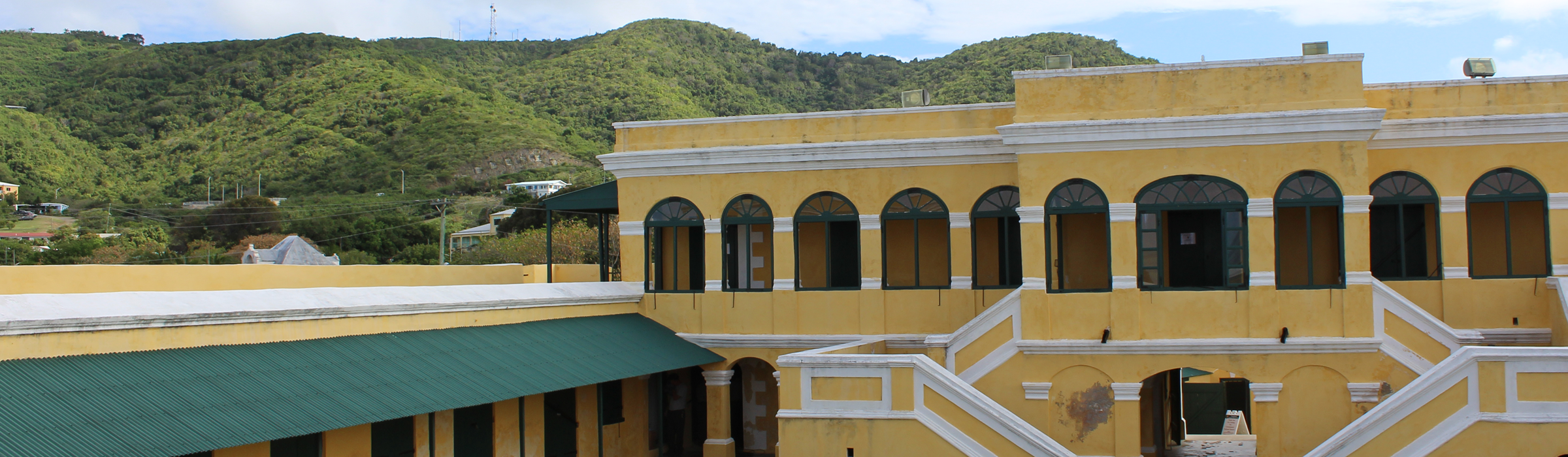 Closer view of the Commandant's Quarters in the Southern Curtain, Fort Christiansvaern, Christiansted, Saint Croix. Photo courtesy of the US National Park Service.
