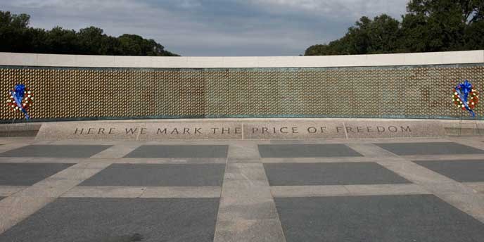 A wall of 4,048 gold stars – each representing 100 killed – at the World War II Memorial in Washington, D.C.; a sobering reminder to all of the price over 400,000 Americans paid to secure victory. Photo courtesy of the National Park Service.