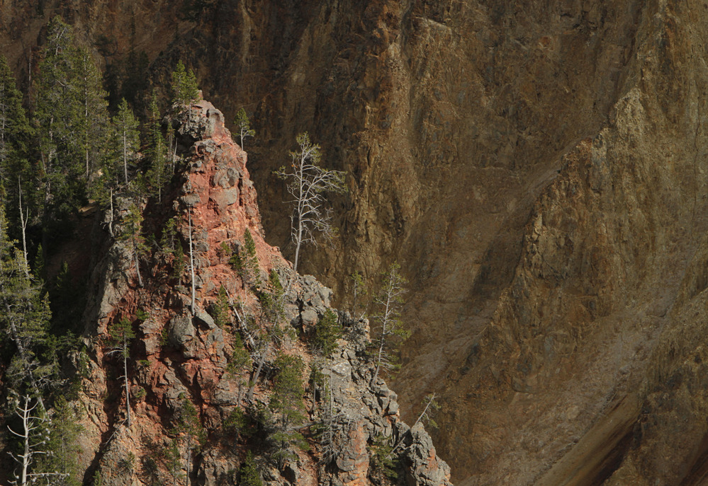 Red Rock in the Grand Canyon of the Yellowstone. Image courtesy of the US National Park Service/Jim Peaco.